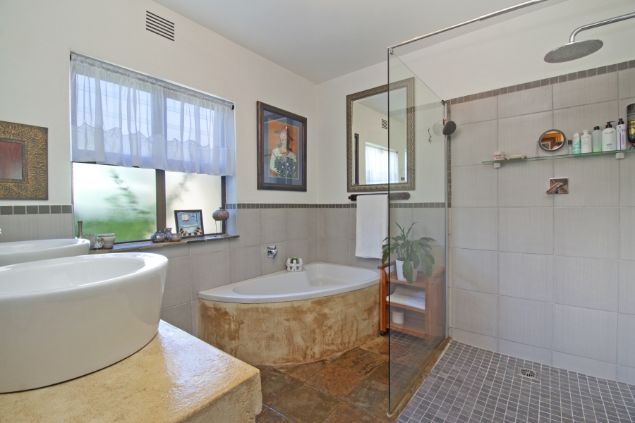 5 Bedroom Property for Sale in Kommetjie Western Cape